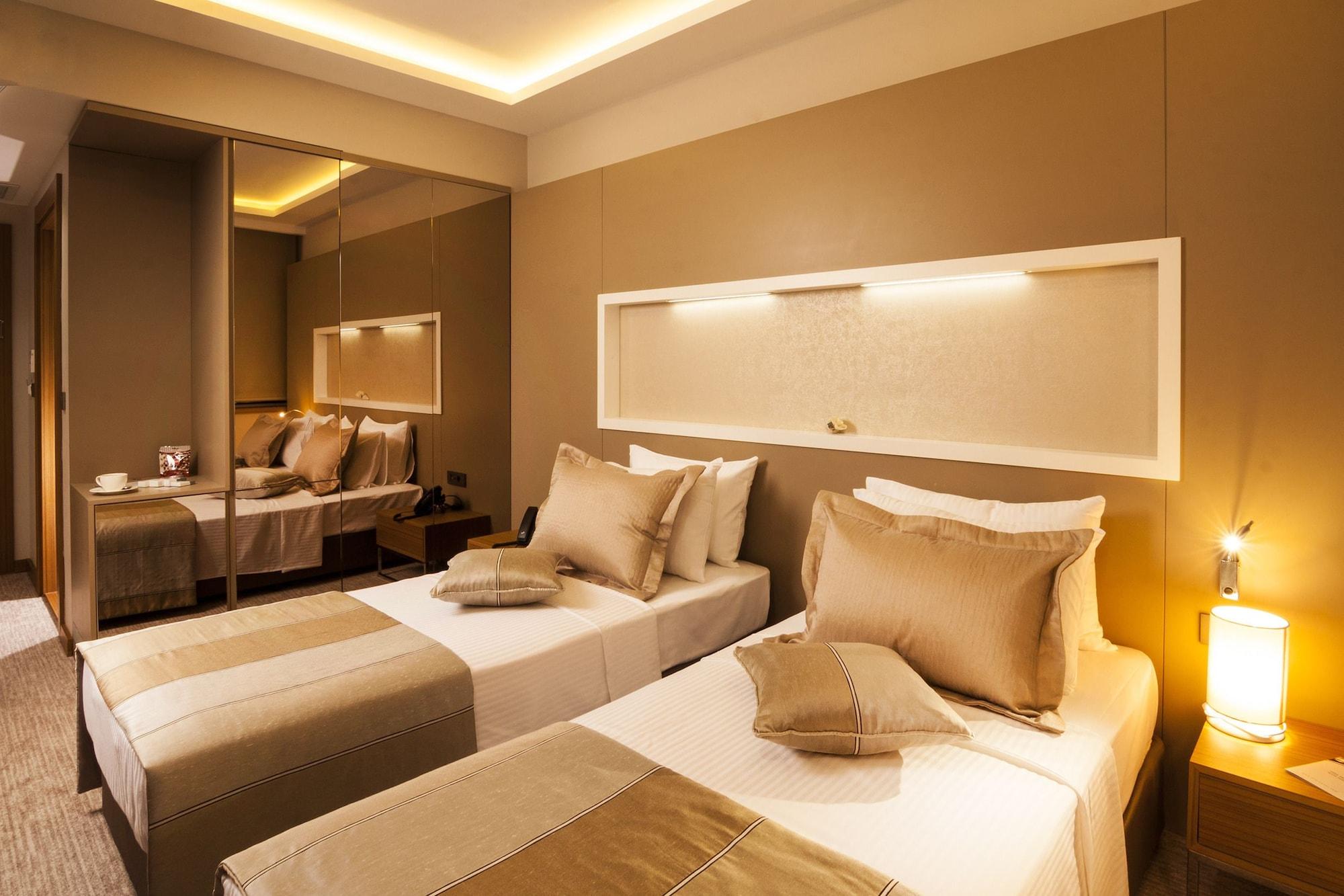 Hotel Elara 4*